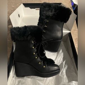 Brand NEW! Black Ralph Lauren Winter Wedge Boots Size 6.5